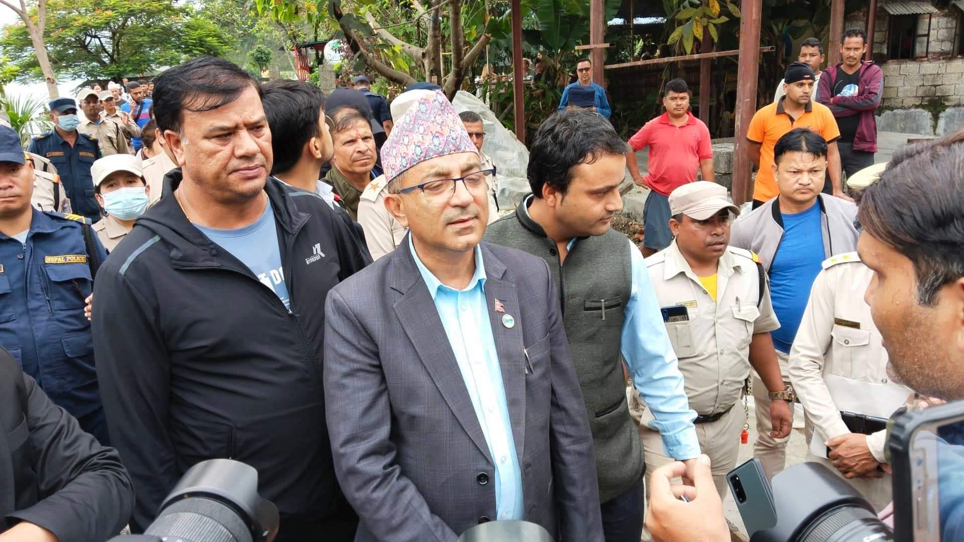 पोखराले रोक्यो फेवाताल किनारमा बन्दै गरेको घरको काम, ६५ मिटरभित्रका संरचना भत्काउने चेतावनी