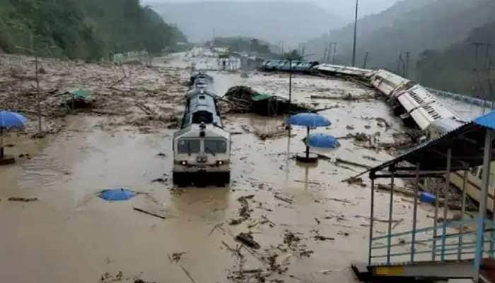 पाकिस्तानमा रेल दुर्घटना, १९ जनाकाे मृत्यु