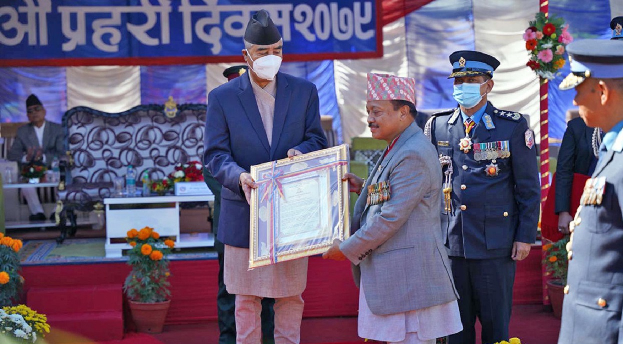पूर्व प्रहरी अतिरिक्त महानिरीक्षक क्षेत्रीलाई लाइफटाइम अचिभमेन्ट अवार्ड