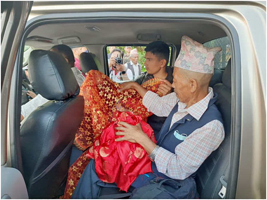 गोरखाबाट हनुमानढोका दरबारका लागि पठाइयो फूलपाती