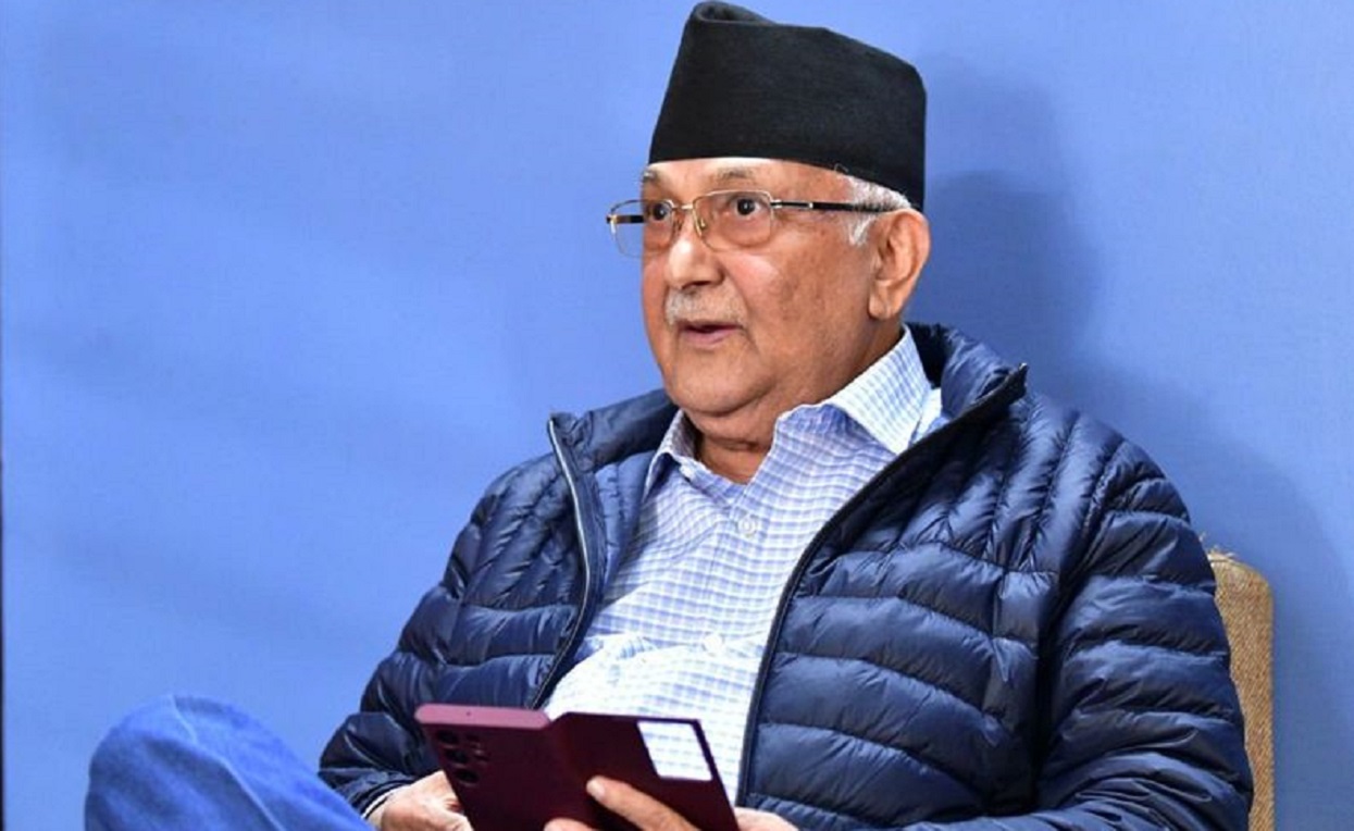 ‘लाइभ डिबेट’मा आउन देउवालाई ओलीको चुनौती