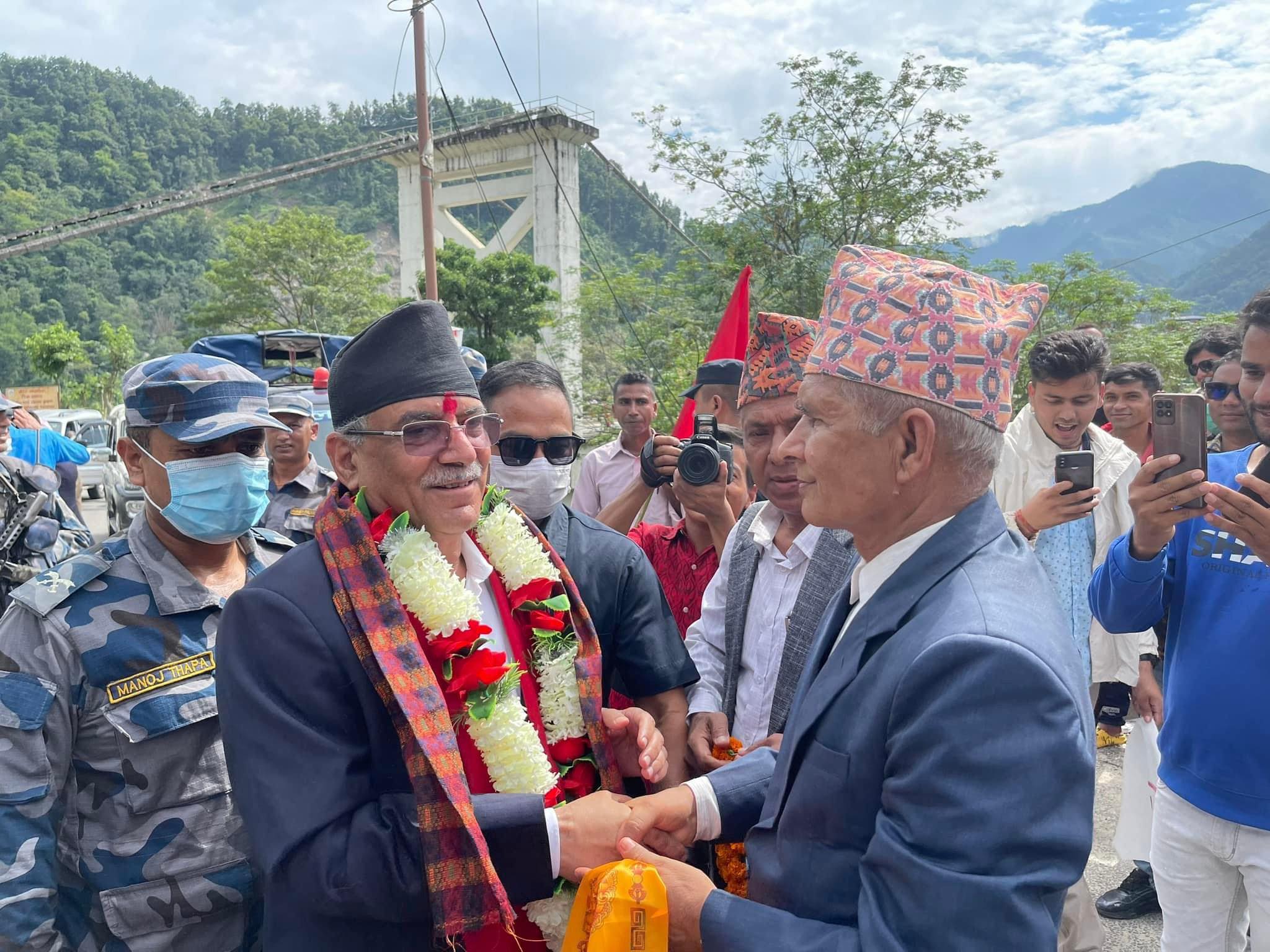 प्रचण्ड भारी मत अन्तरले गोरखाबाट विजयी