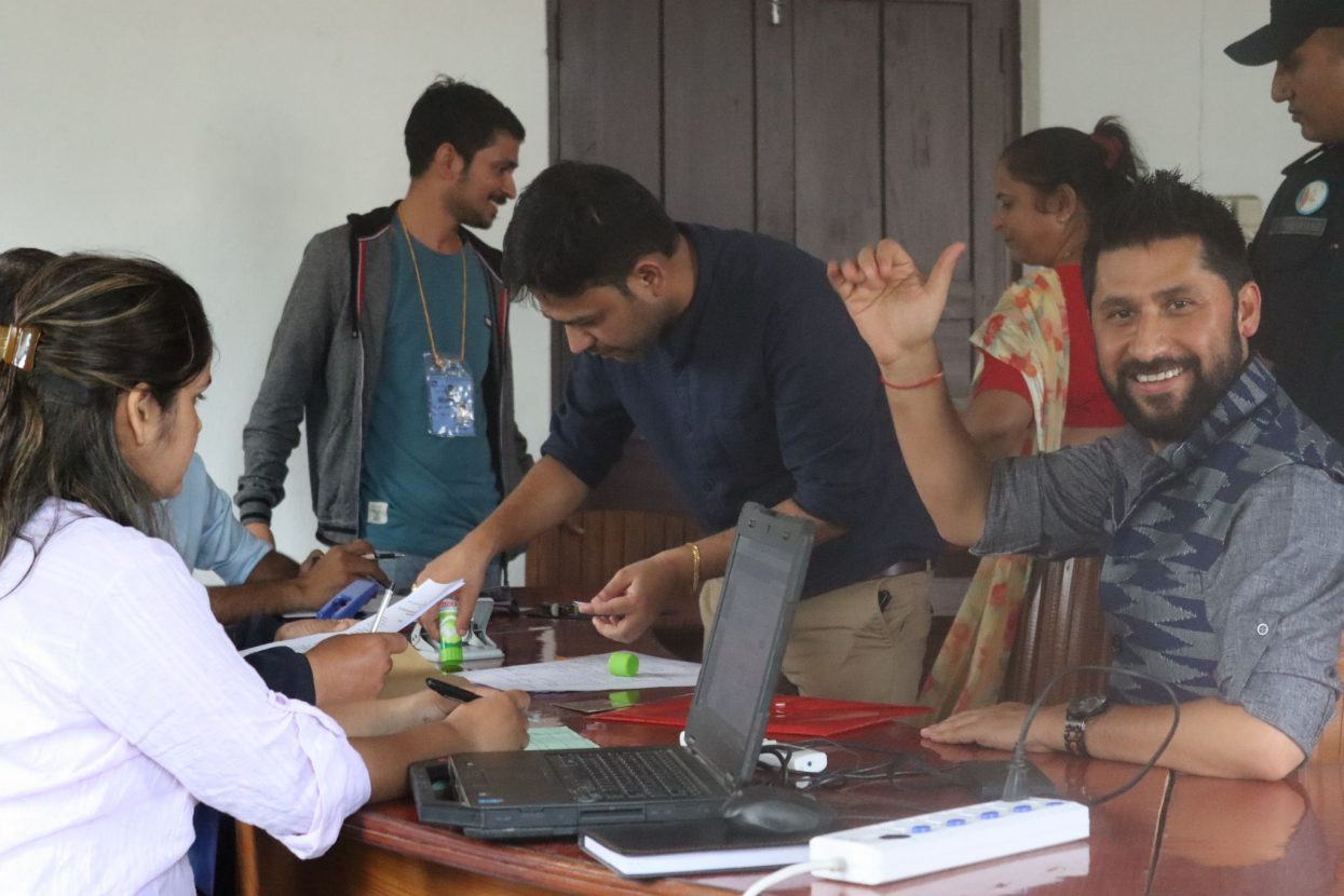चितवन २ मा रवि लामिछानेको उमेदवारी दर्ता