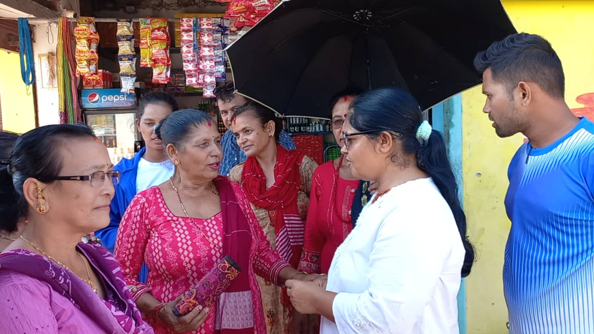रीतालाई मतदाताले भने : ‘दुःख सुखमा साथ दिने नेता जनप्रतिनिधि चाहिएको छ’