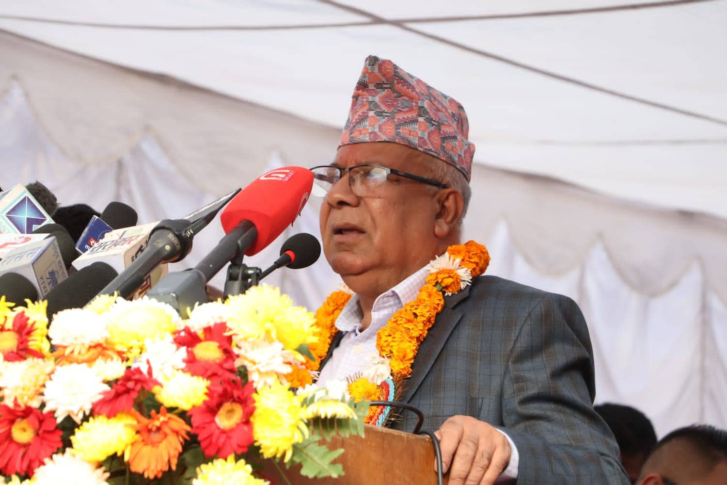 ओली जस्ता गफाडीलाई सत्ता दिने होइन, बयलगाढा नै चढुन् : नेपाल