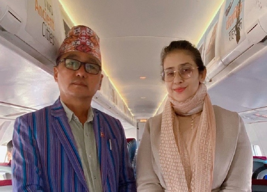 राप्रपालाई भोट दिन अपिल गर्दै मुम्बई फर्किइन् मनीषा