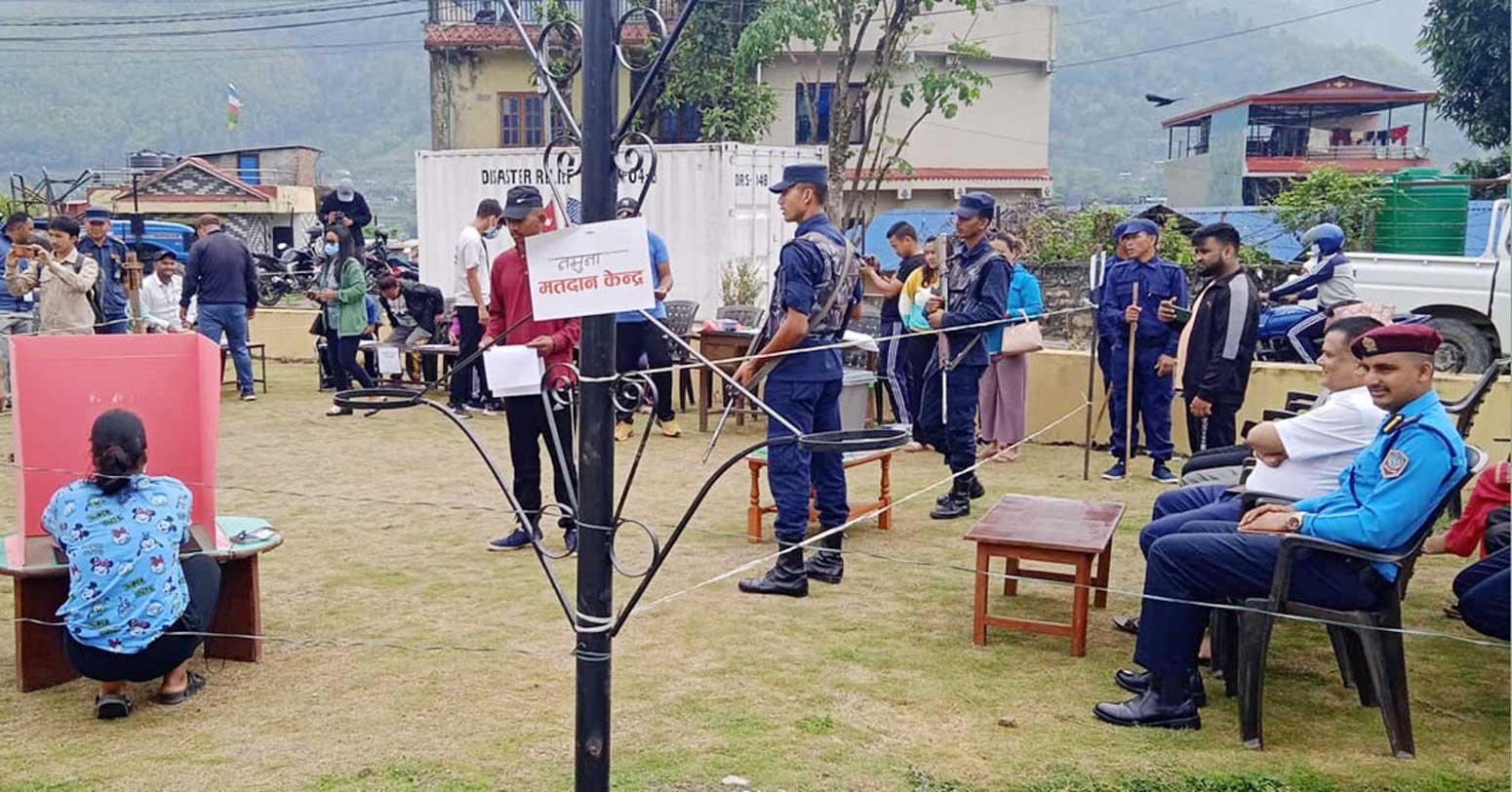 उम्मेदवारका प्रतिनिधि मतदान केन्द्रको ५ सय मिटर बाहिरै बस्नुपर्ने