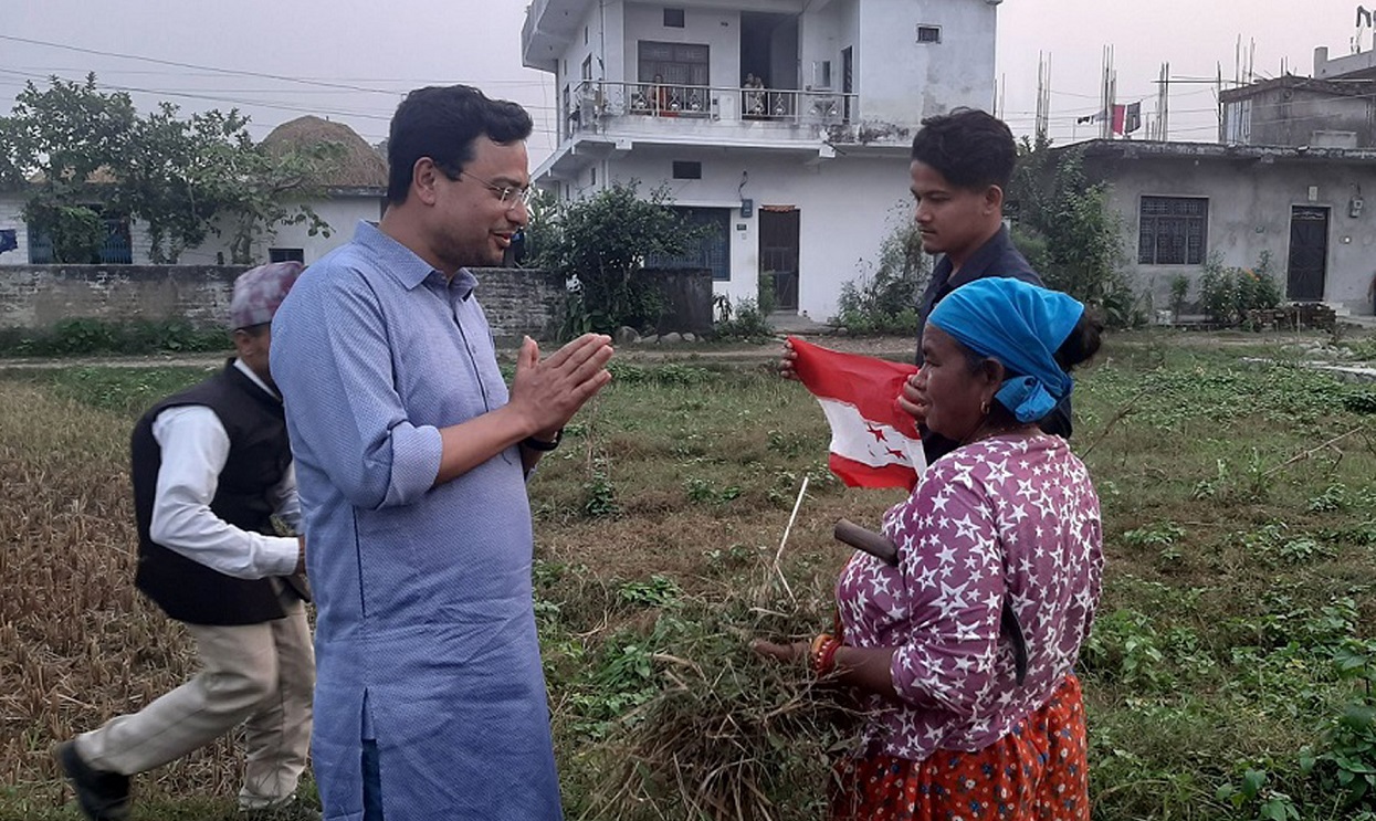 उम्मेदवार घरदैलोमा, युवा कामको खोजीमा भारततर्फ