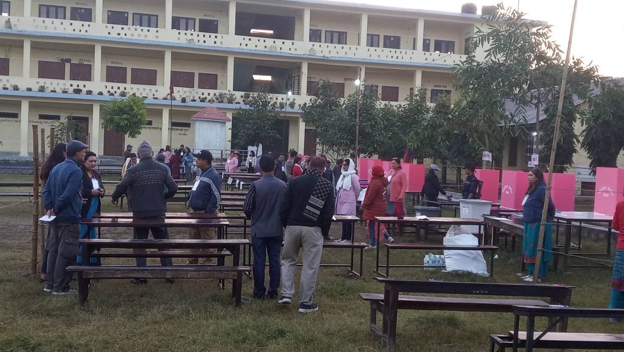 चितवनका मतदाताहरू उत्साहित, मतदान कार्य सुरु