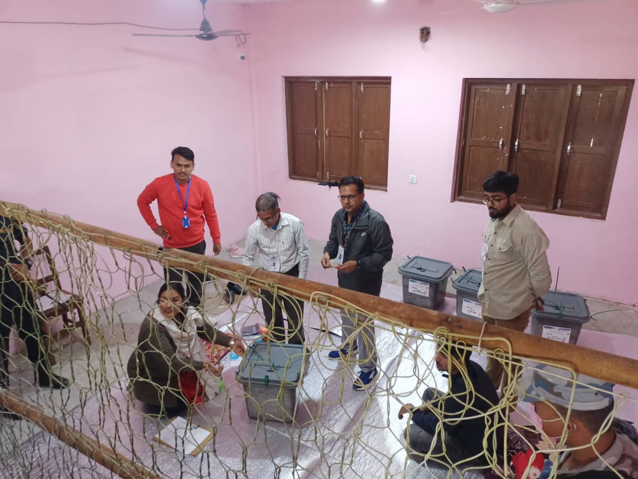 चितवनमा जालीभित्र मतगणना