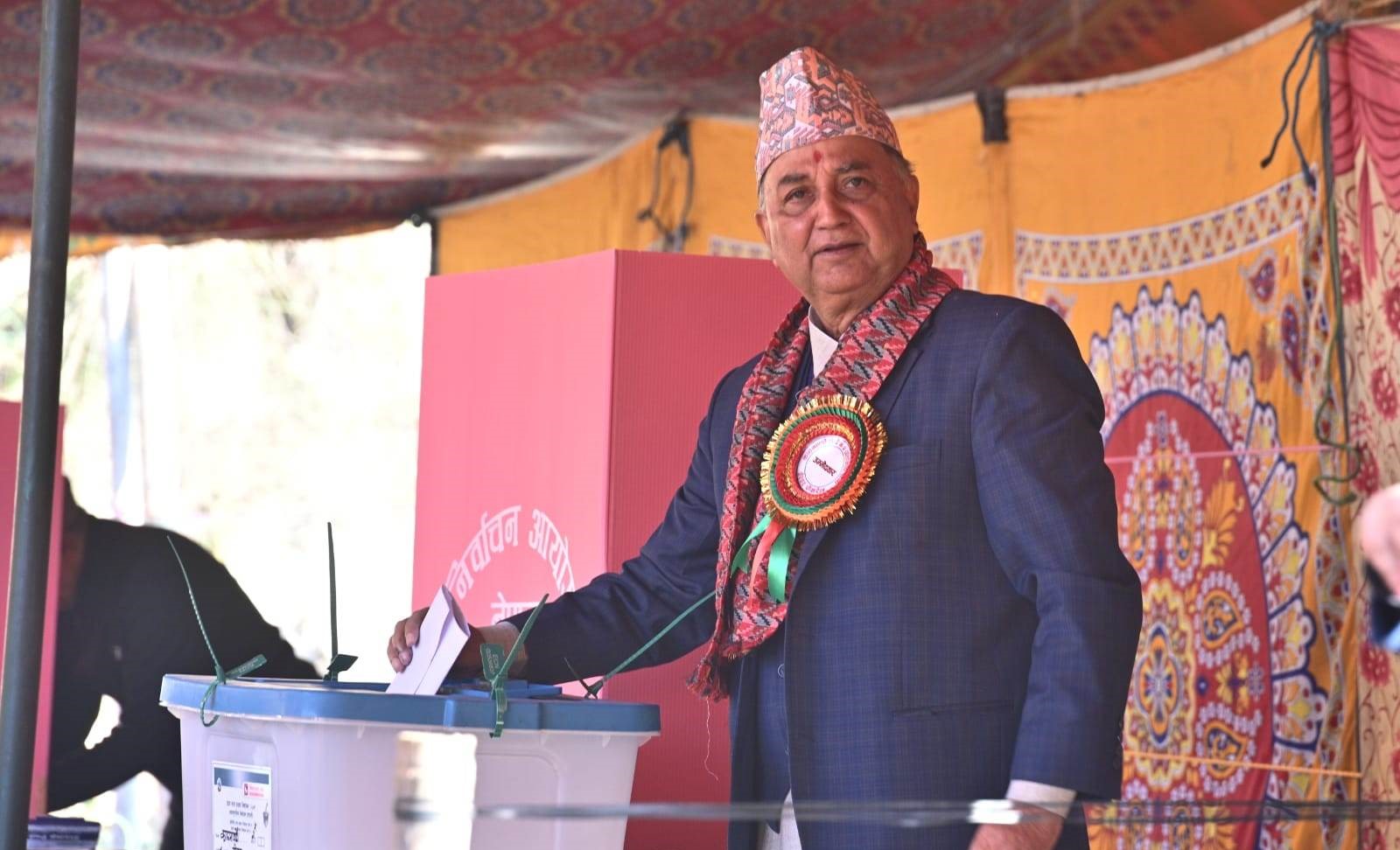 ईश्वर पोखरेलले टोखाबाट हाले भोट