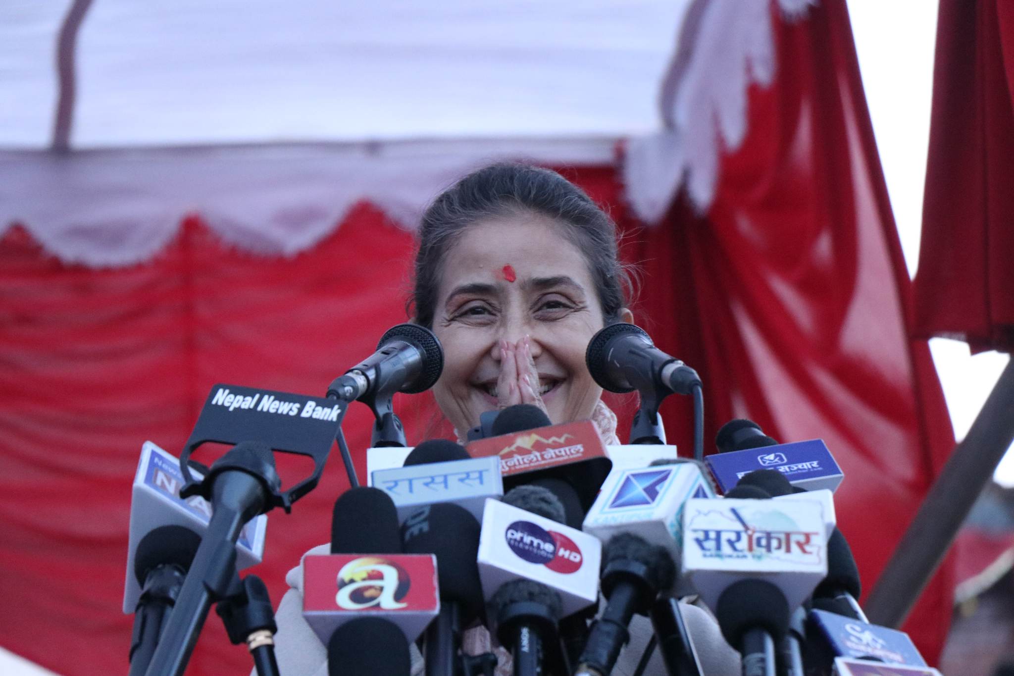 राजेन्द्र लिङ्देन र बीपी बाले सहकार्य गर्ने मौका पाउनुभएन, म यो अवसर म गुमाउन चाहान्न : मनिषा कोइराला