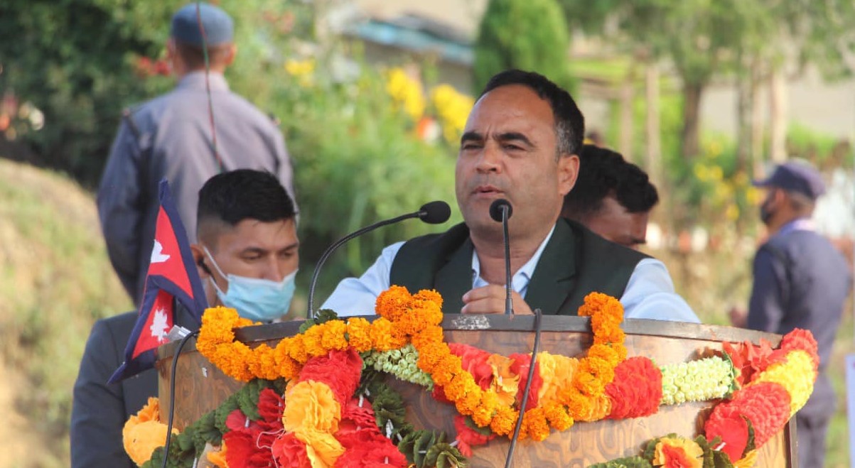डडेलधुरामा देउवालाई एमालेको मौन समर्थन छ : नैनसिंह महर