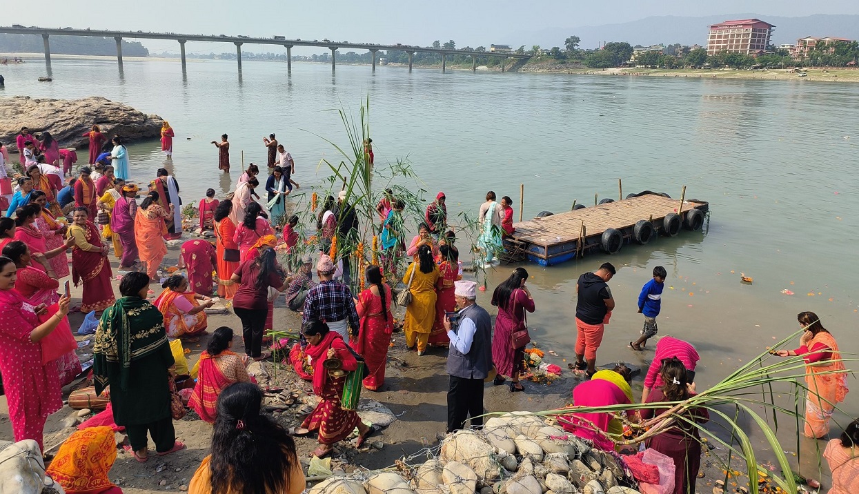 नारायणी किनारमा यसरी मनाइयाे हरिबोधनी एकादशी (तस्बिरहरू)