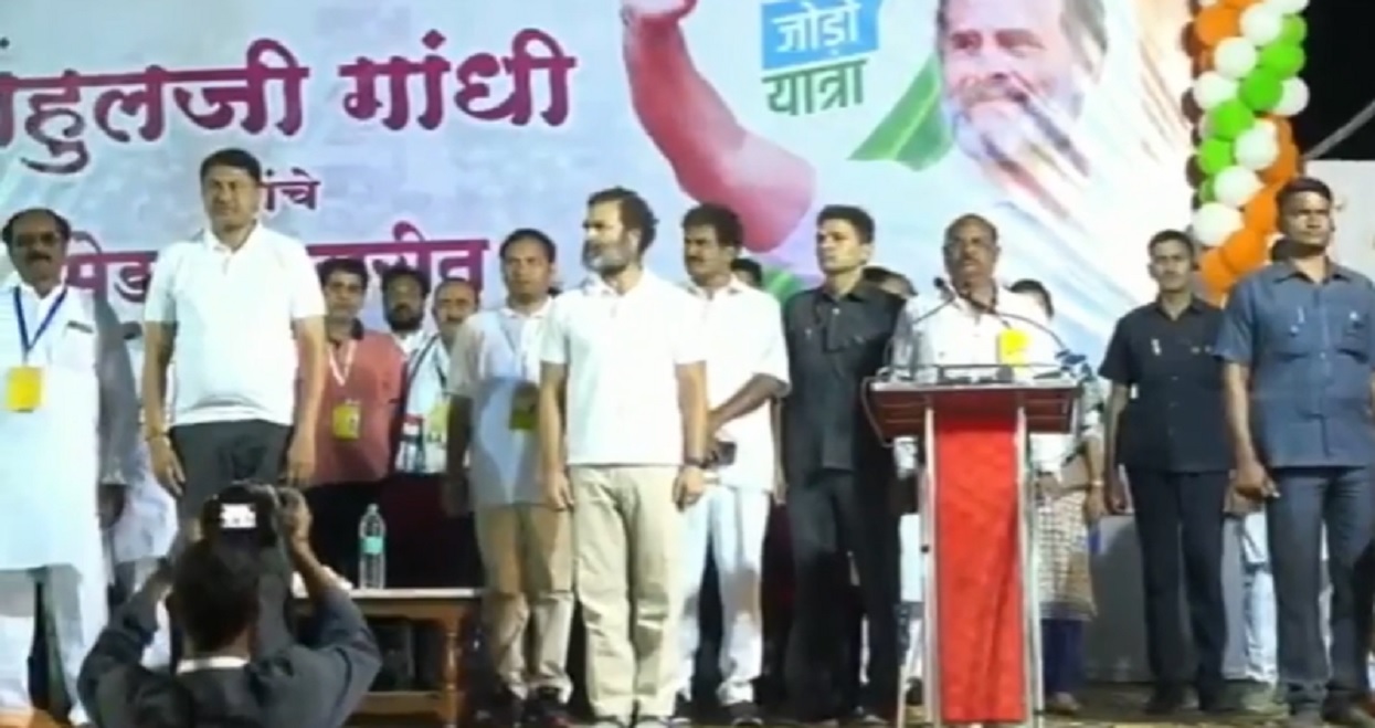 भारतीय नेता गान्धीको कार्यक्रममा नेपाली राष्ट्रगान ‘सयाैँ थुङ्गा’ बजेपछि…(भिडिओ)