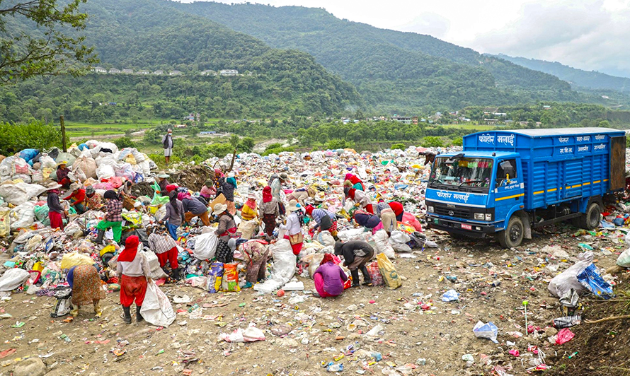 पोखराको फोहोर लामे आहालमा