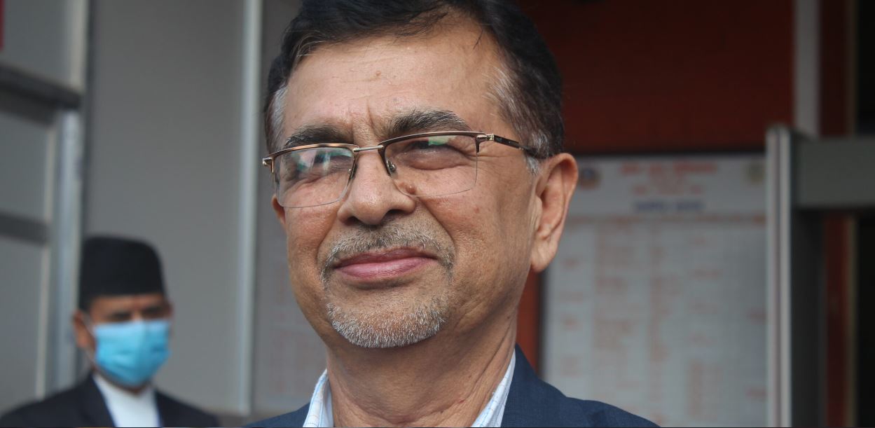 राजीनामा दिँदै बागमती प्रदेशका मुख्यमन्त्री पाण्डे