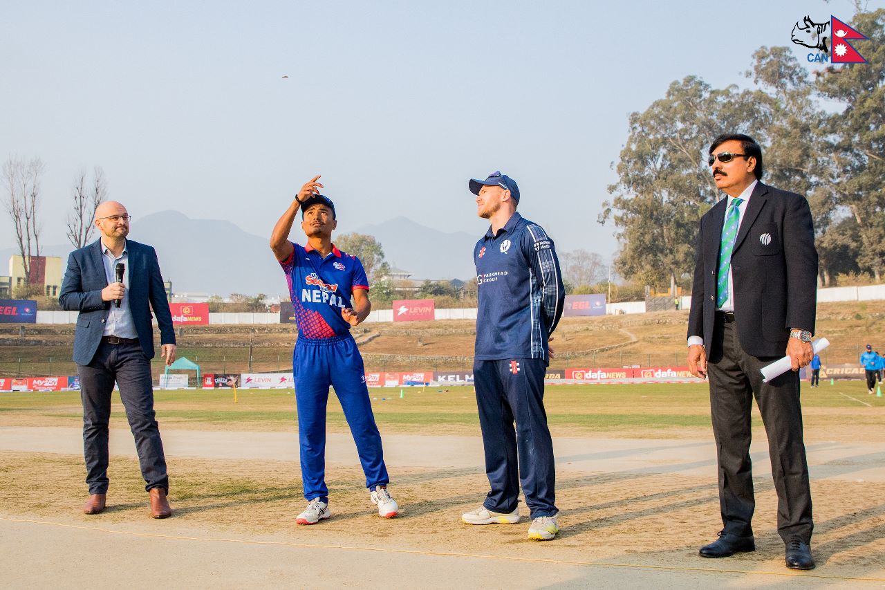 नेपालले टस जित्यो, पहिले बलिङ गर्दै