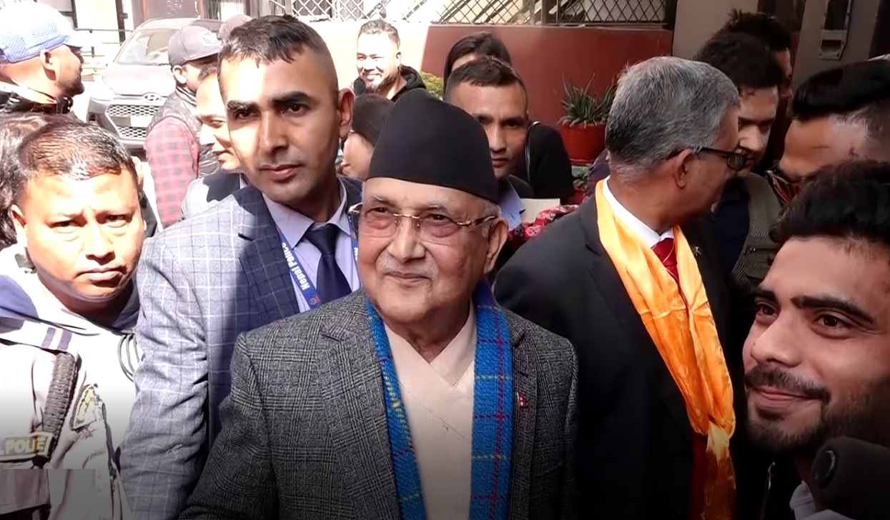 माओवादीले राष्ट्रपतिमा कांग्रेसलाई समर्थन गर्नै मिल्दैन : ओली