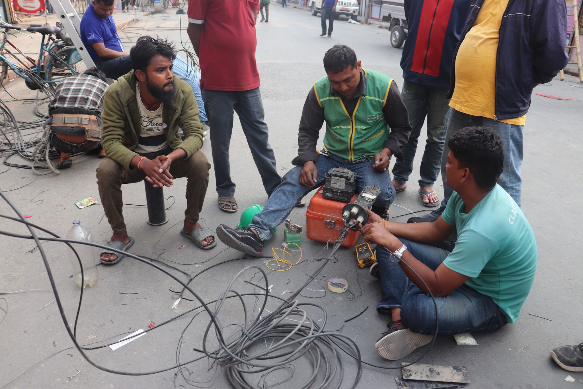 विराटनगरमा नेट र केवलको तार व्यवस्थापन तीव्र 
