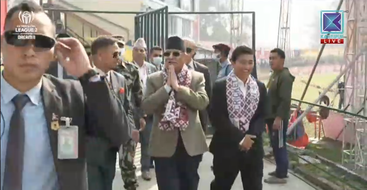 नेपाली टोलीलाई हौसला दिन प्रधानमन्त्री प्रचण्ड टियू मैदानमा