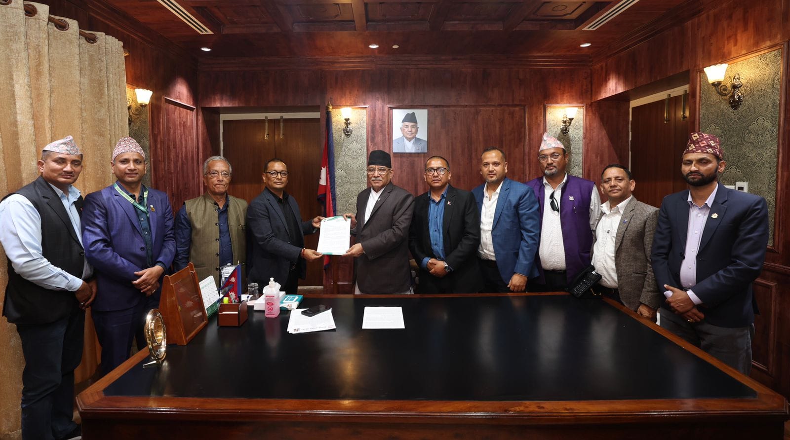 प्रधानमन्त्रीलाई गुहार्न पोखरेली पर्यटन व्यवसायी काठमाडौंमा, अन्तर्राष्ट्रिय उडान थाल्न आग्रह