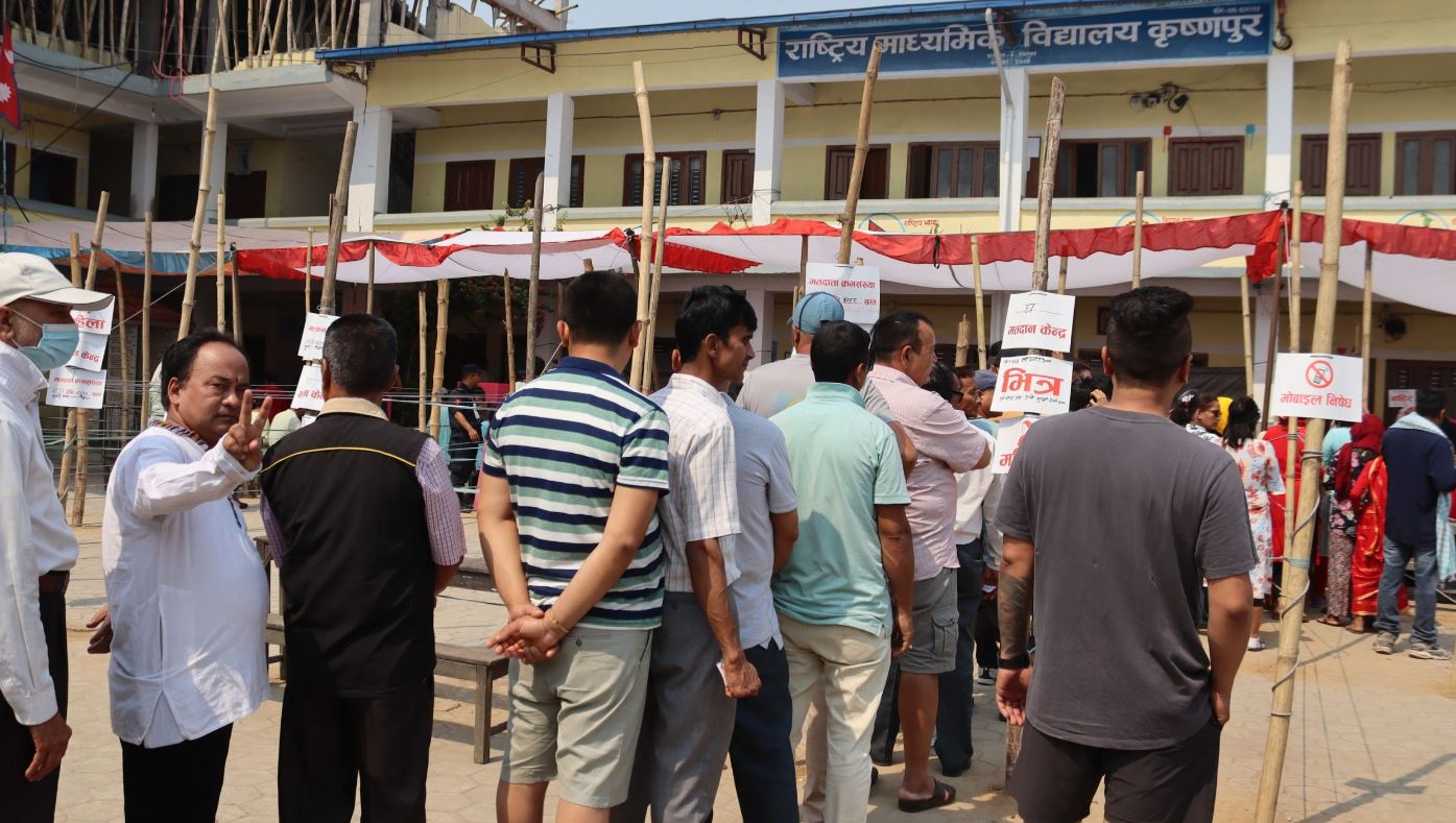 चितनव २ : कृष्णपुर माविमा राेकिएकाे मतदान पुनः सुरु