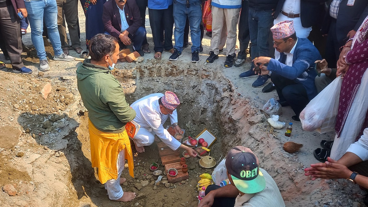 सम्झौताको १ वर्षपछि देशकै नमुना सडक निर्माणको शिलान्यास