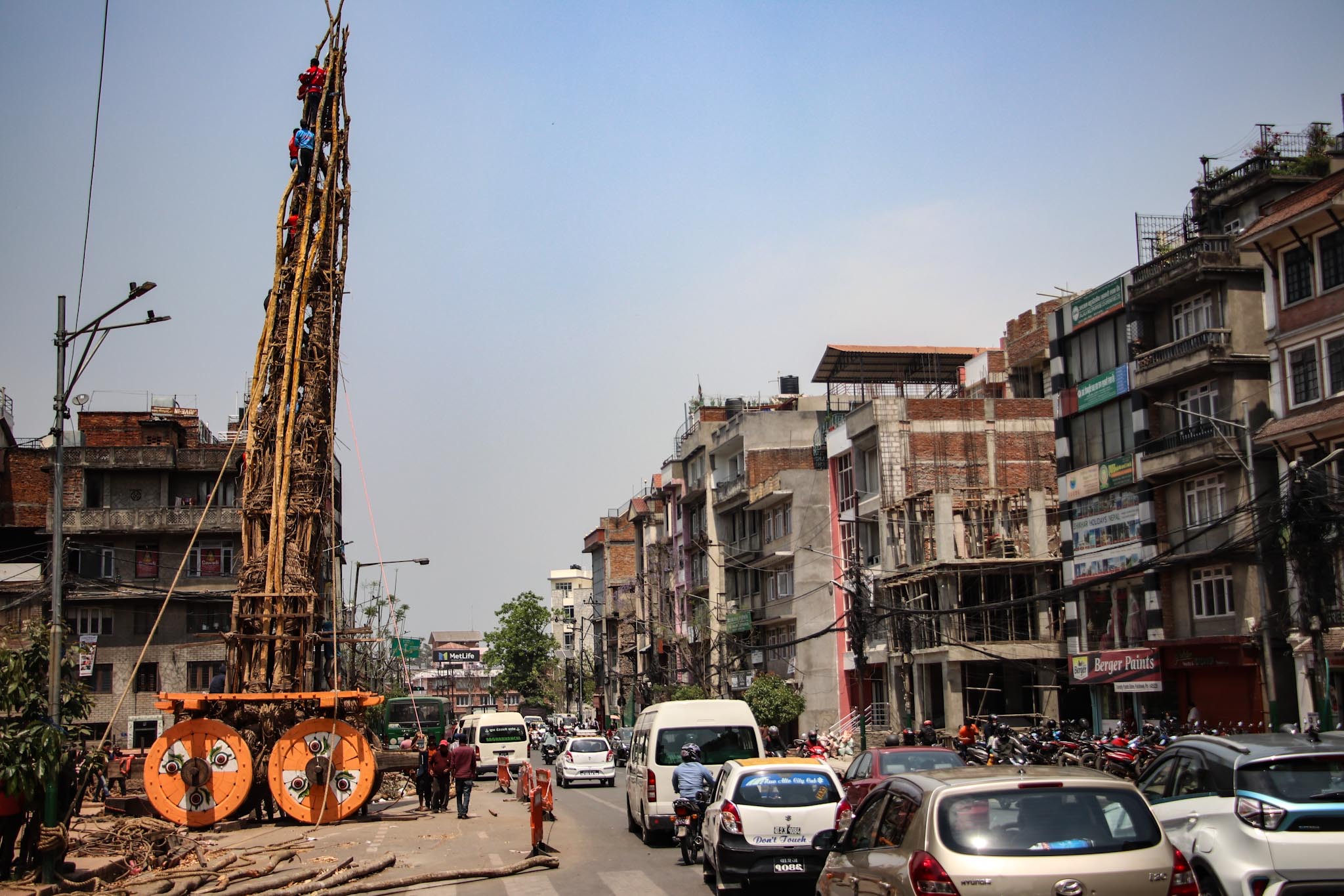 रातो मच्छिन्द्रनाथको रथ तयारी अन्तिम, ११ गते तानिने (तस्बिर)