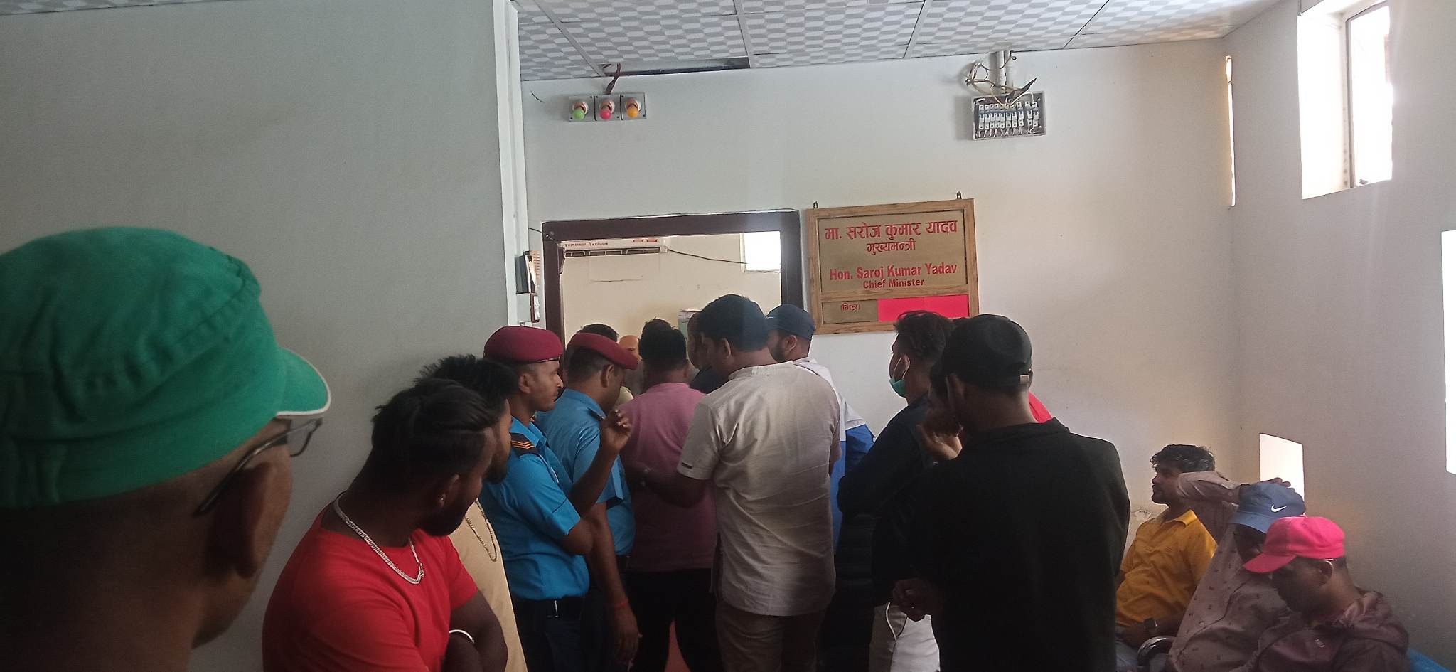 भुक्तानी नपाएपछि निर्माण व्यवसायीले घेरे अर्थ मन्त्री, बन्यो मन्त्रीपरिषद् बैठकको एजेन्डा
