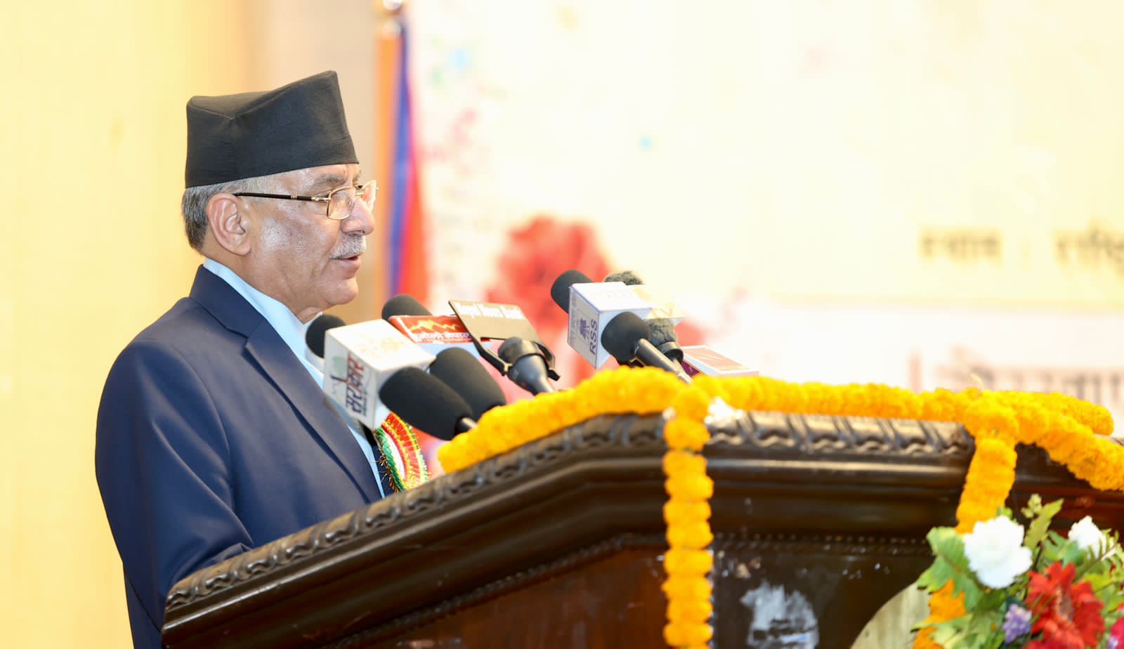 गोरखापत्रलाई परिमार्जित र विकसित तुल्याउन प्रधानमन्त्री दाहालको आग्रह