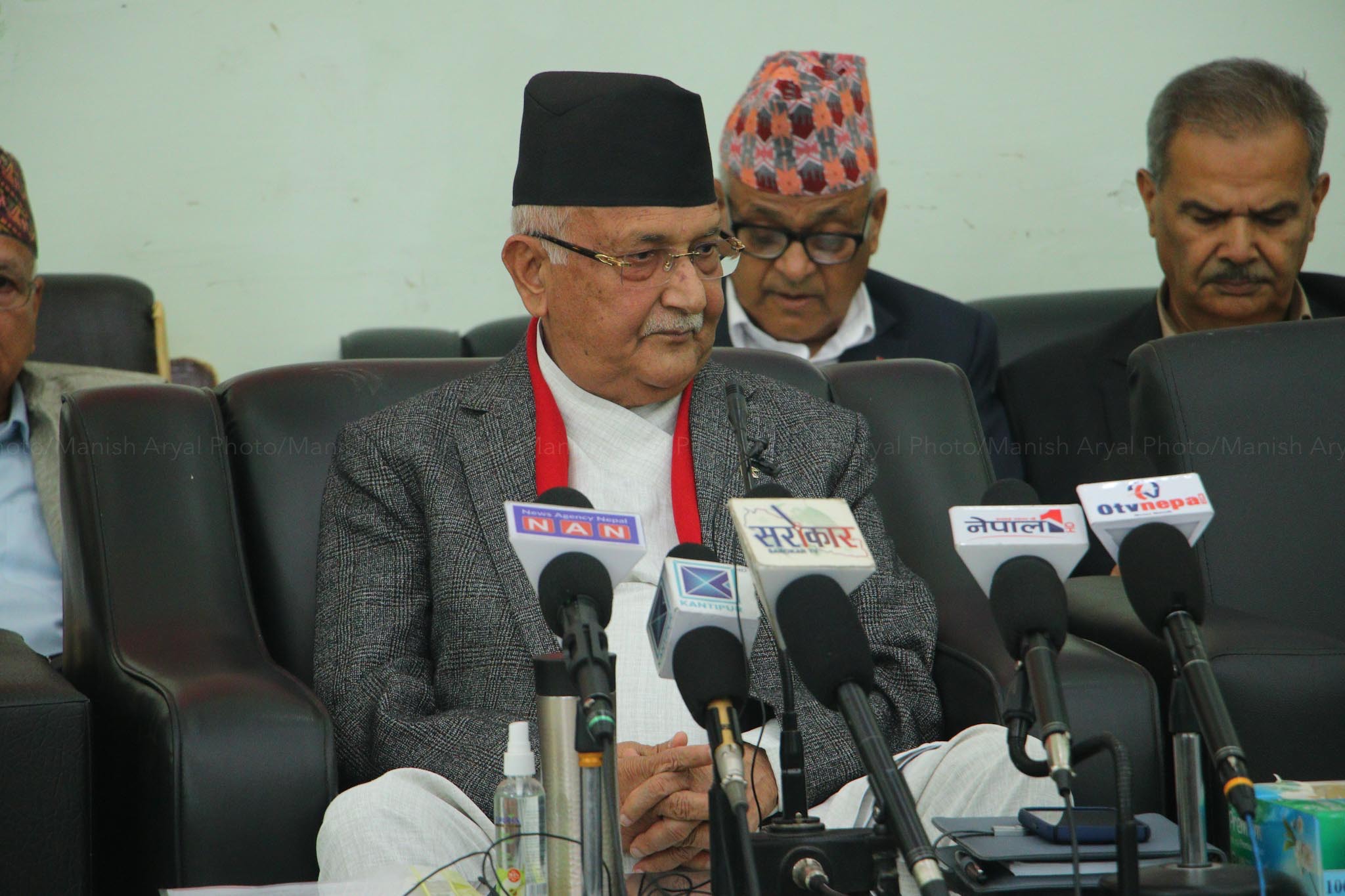 ओलीको राजनीतिक प्रतिवेदन : माओवादीको बेइमानीले राष्ट्रिय राजनीतिलाई पुरानै विन्दुमा धकेल्यो (पूर्णपाठ)