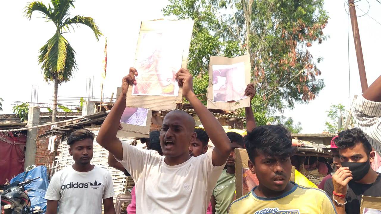 आरती शाह मृत्यु प्रकरण : न्याय माग्दै जनकपुरको सरकारी वकिल कार्यालय अगाडि प्रदर्शन