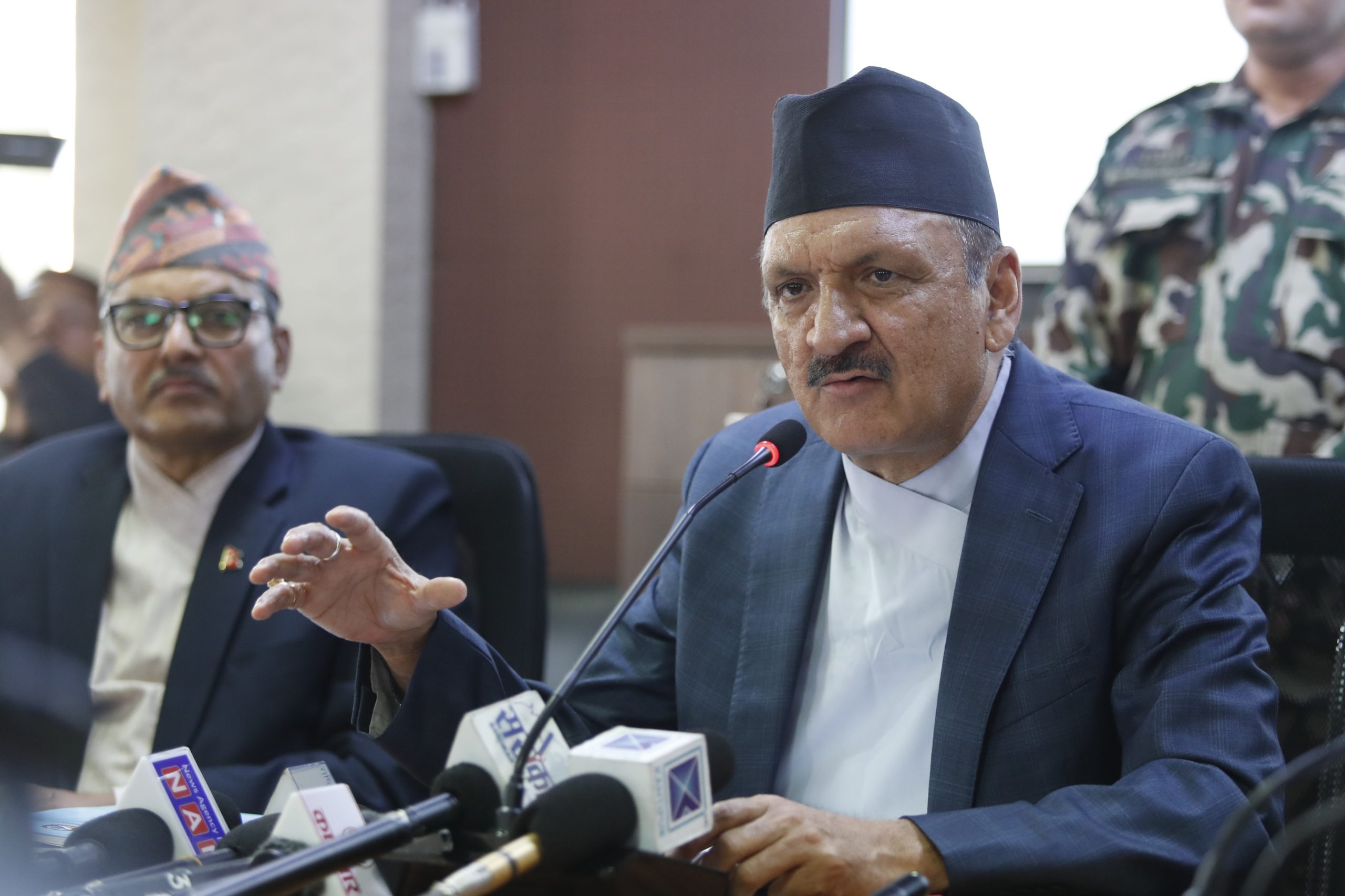 सांसदलाई व्यक्तिगत रुपमा पैसा दिएको जस्तो विश्लेषण गर्न मिल्दैन : अर्थमन्त्री महत