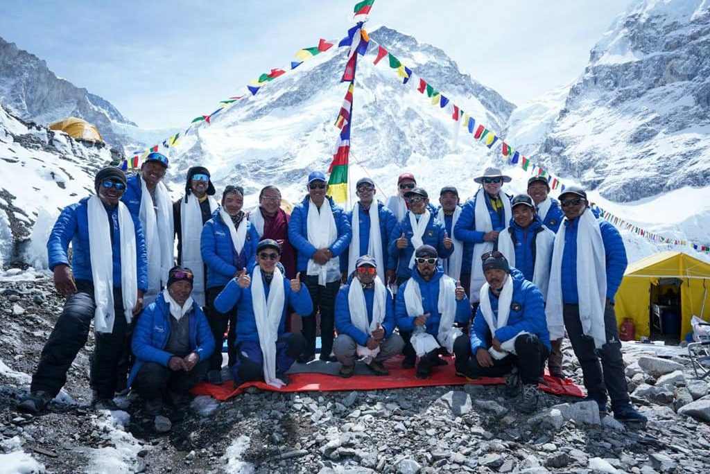 यती ग्रुपका कार्यकारी अध्यक्ष शेर्पाद्वारा सेभेन समिट आरोहण पूरा