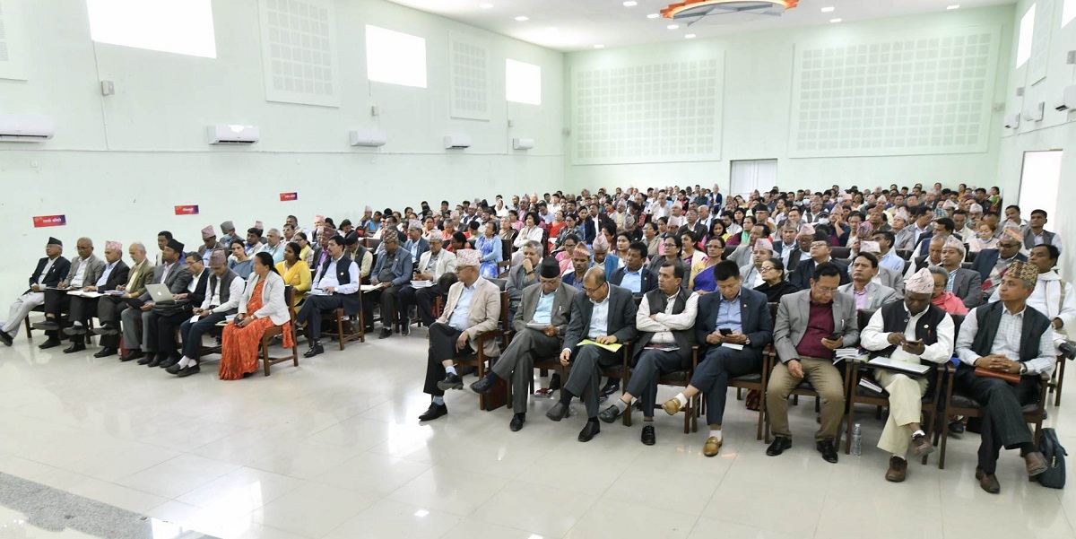 एमाले बैठकमा १४ निर्णय : केन्द्रीय सदस्यहरूको नयाँ कार्यविभाजन हुने