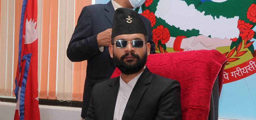 बालेनको निर्देशनपछि नाम परिवर्तनका लागि महानगर पुगे दुई सय विद्यालय