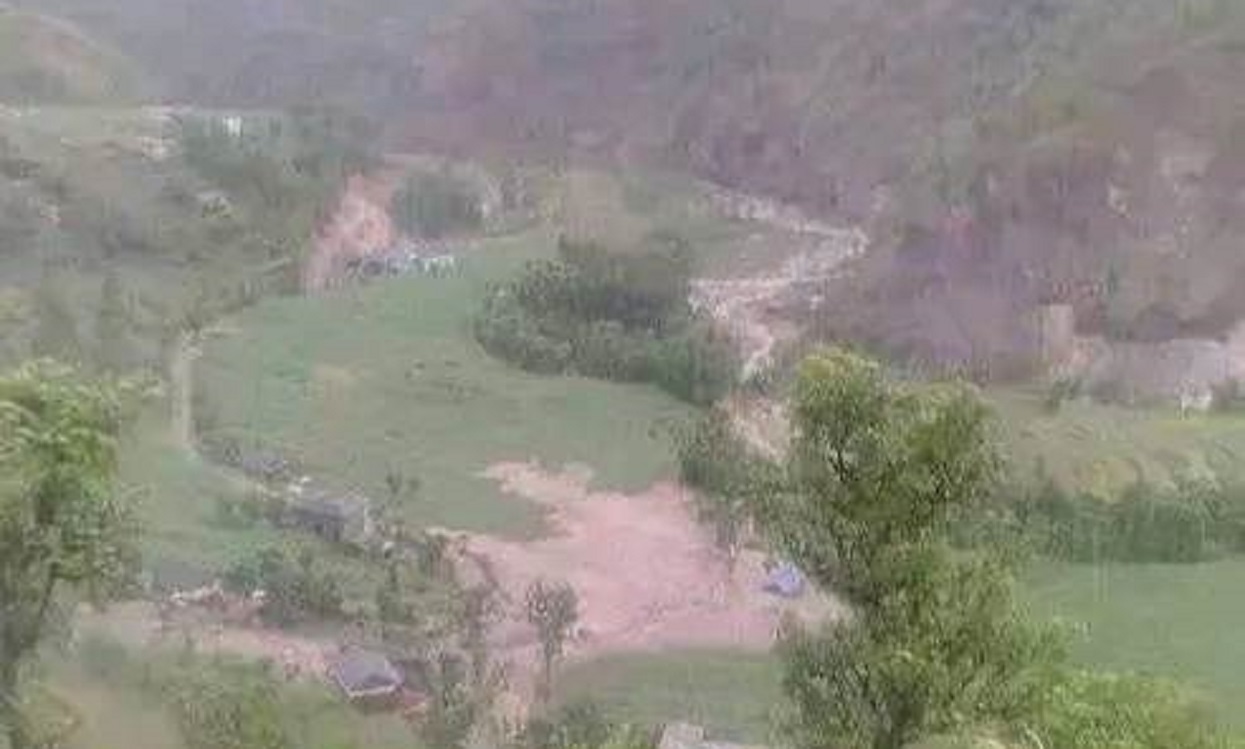 दैलेखमा घट्टबाट घर फर्कने क्रममा खोलाले बगाएर बालिकाको मृत्यु