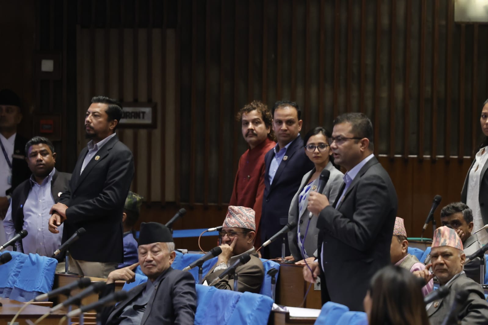 निर्वाचन कार्यालय खारेज गर्ने निर्णय सरकारको नियोजित षड्यन्त्र : प्रमुख सचेतक गिरी