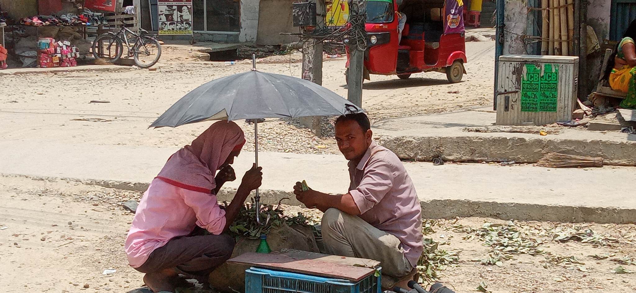 वर्षा घट्यो, बिस्तारै तराईमा तातो बढ्दै