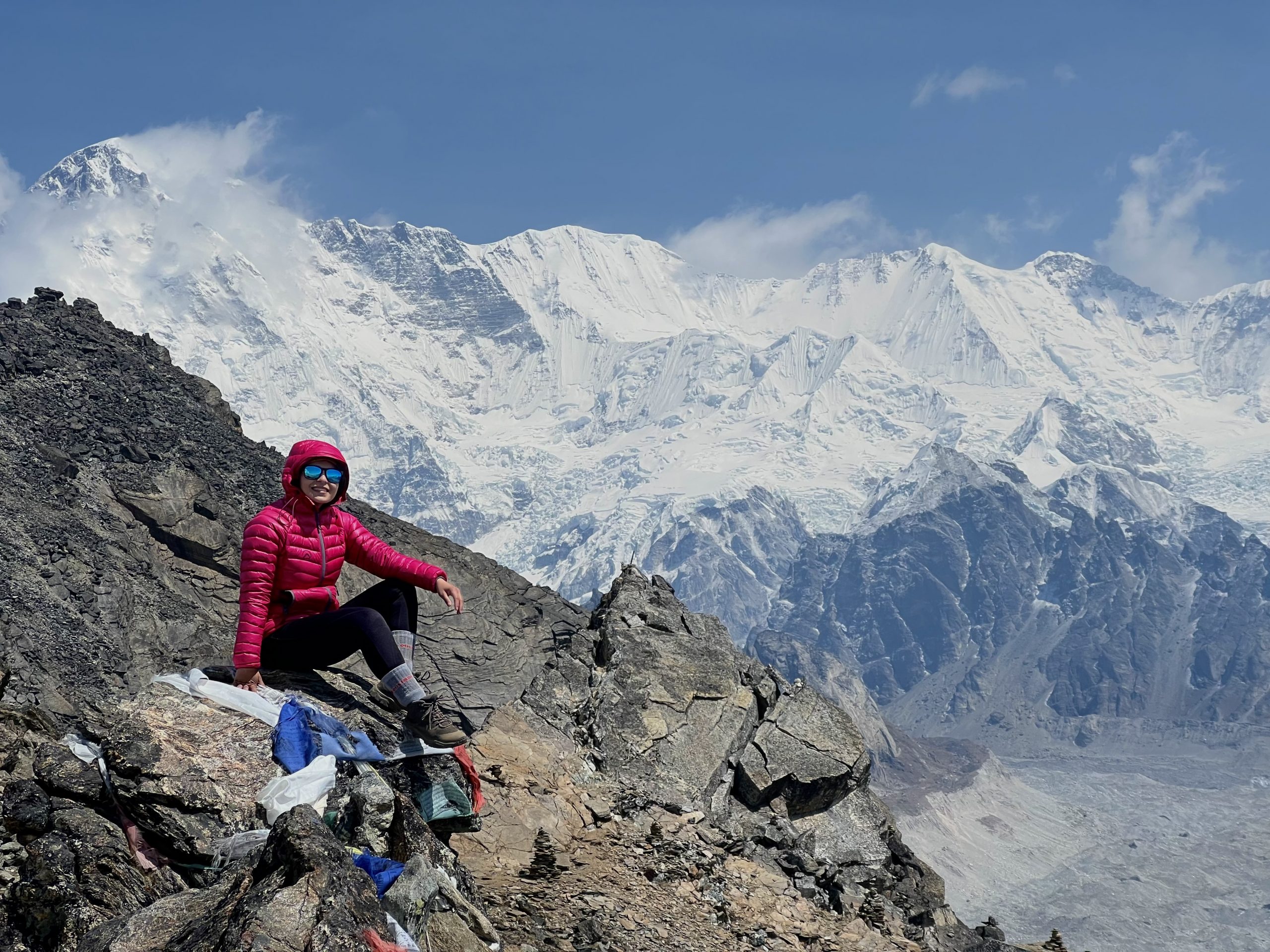 दिव्या ढकाल भन्छिन्- ‘एक्लै हिँड्दा अरू कसैको भरमा हिँड्न पर्दैन’