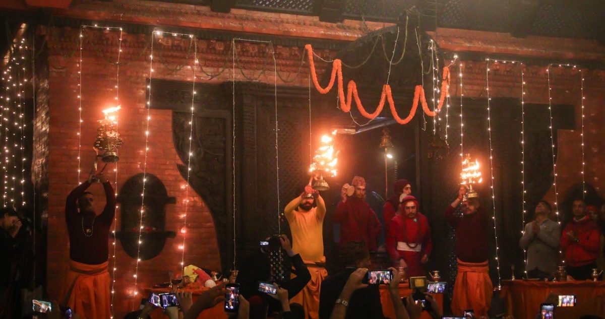 भालेश्वर मन्दिरमा आरती (फोटोफिचर)