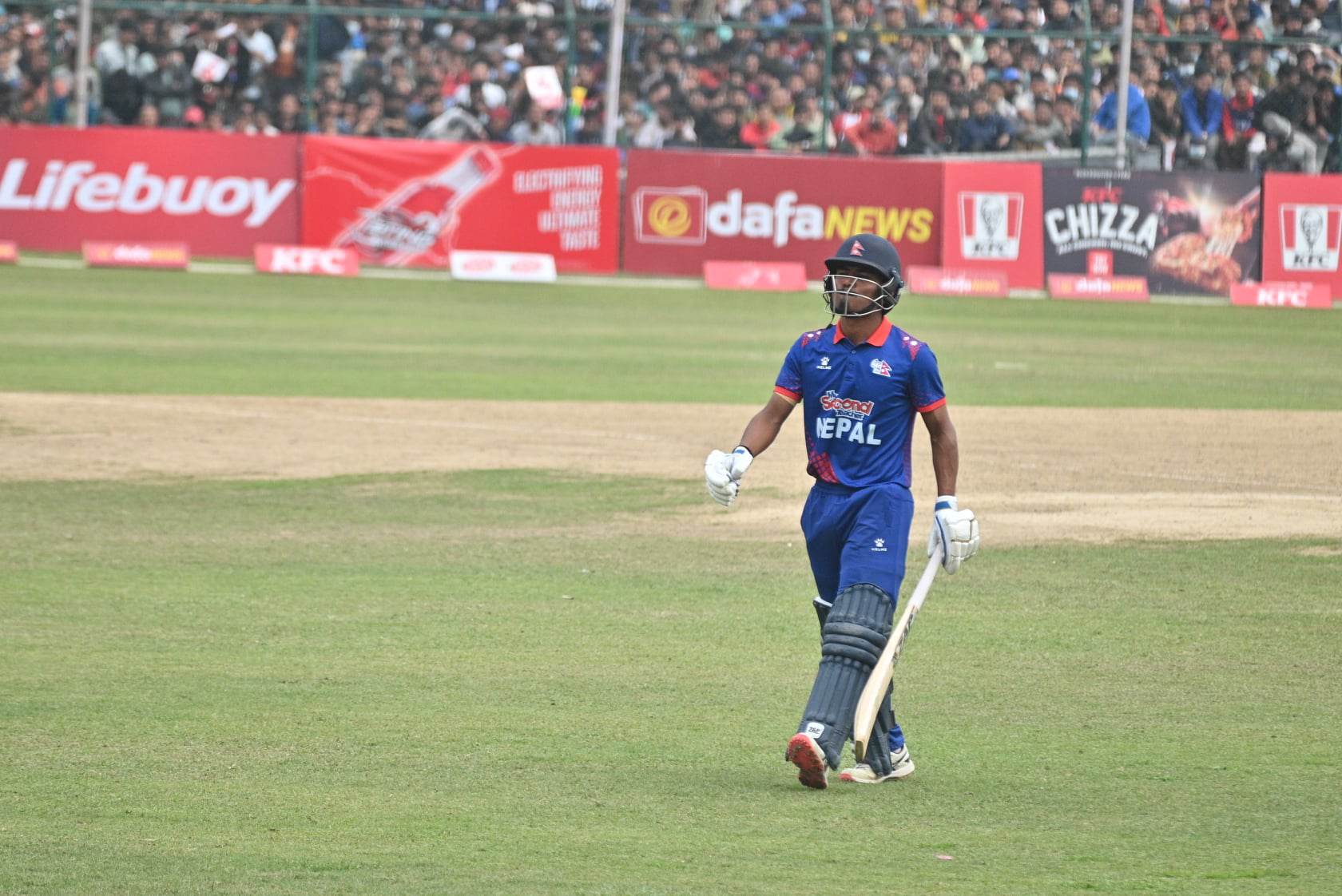 नेपालको चौथो विकेट पतन, कप्तान १२ रनमा आउट