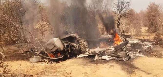क्यालिफोर्निया एयरपोर्टको धावनमार्गभन्दा ५०० फिट अगाडि विमान दुर्घटनाग्रस्त