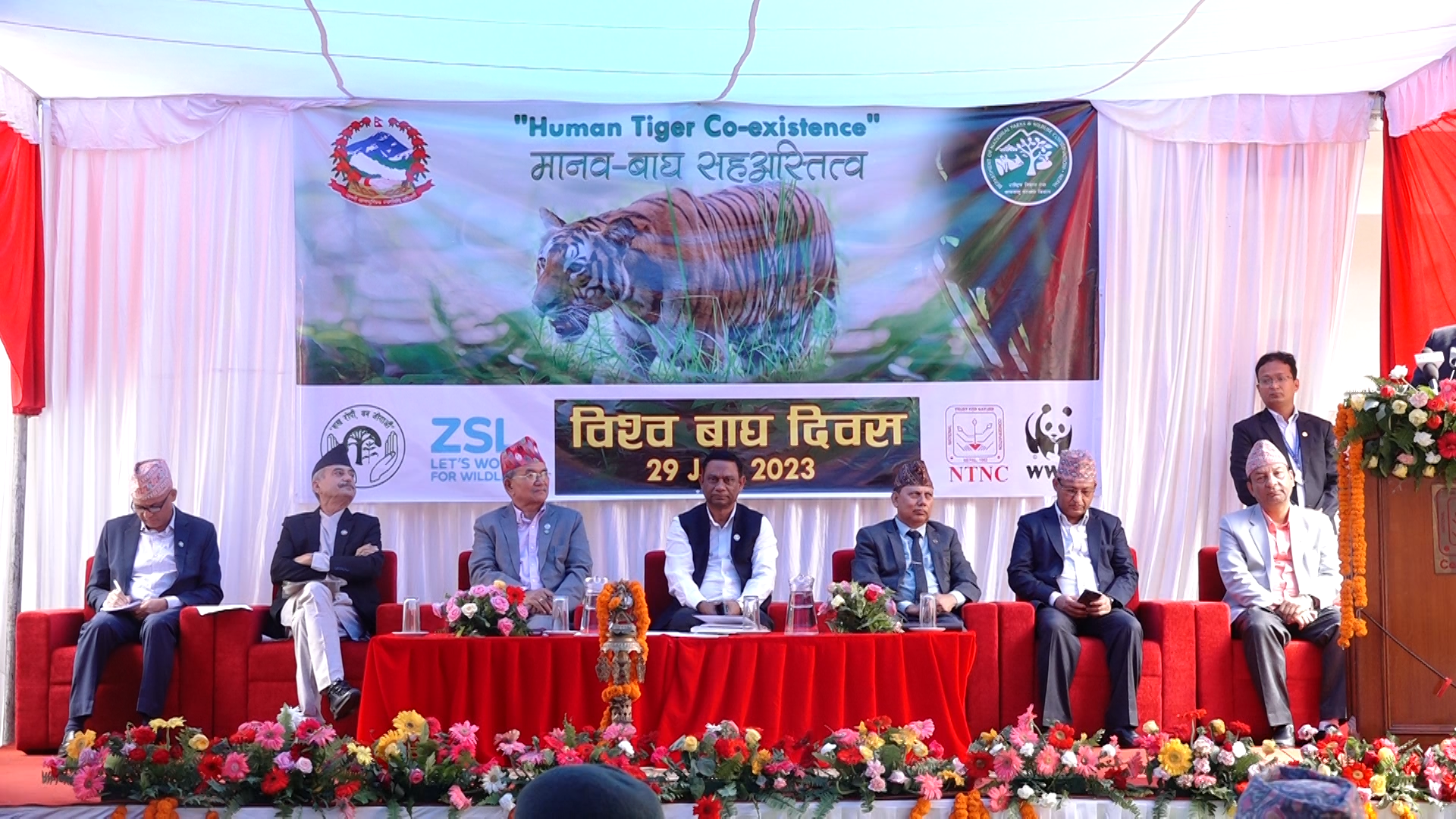 चिडियाखानामा सटल बसको व्यवस्था गर्दै ललितपुर महानगरपालिका