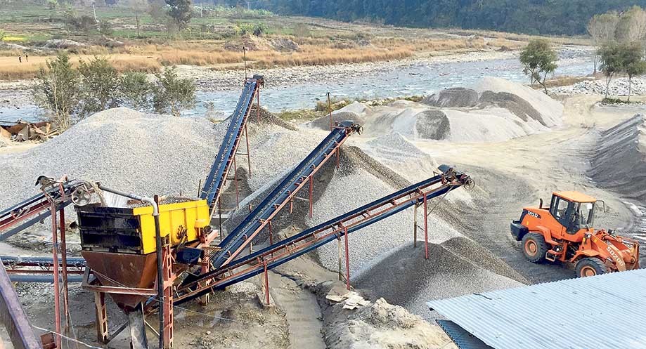 म्याग्दीमा दर्ता नभएका क्रसर बन्द गर्न निर्देशन