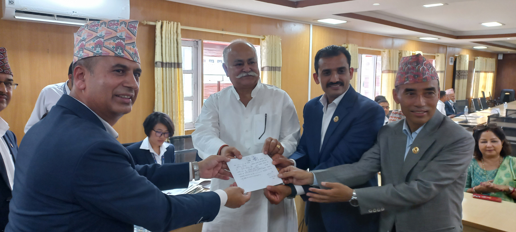 सभापतिको बदला कोशीमा सघाउने सौदाबाजी गरेका छैनौं : दीपकबहादुर सिंह