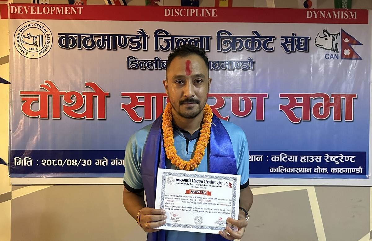 पारस खड्का काठमाडौं जिल्ला क्रिकेट संघको सदस्यमा निर्वाचित