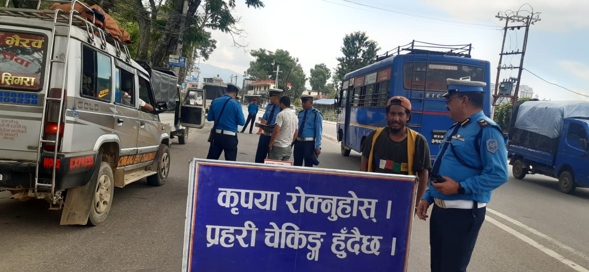 अवस्था ठिक नभएका सवारी कुदाउने ४२ चालक कारबाहीमा