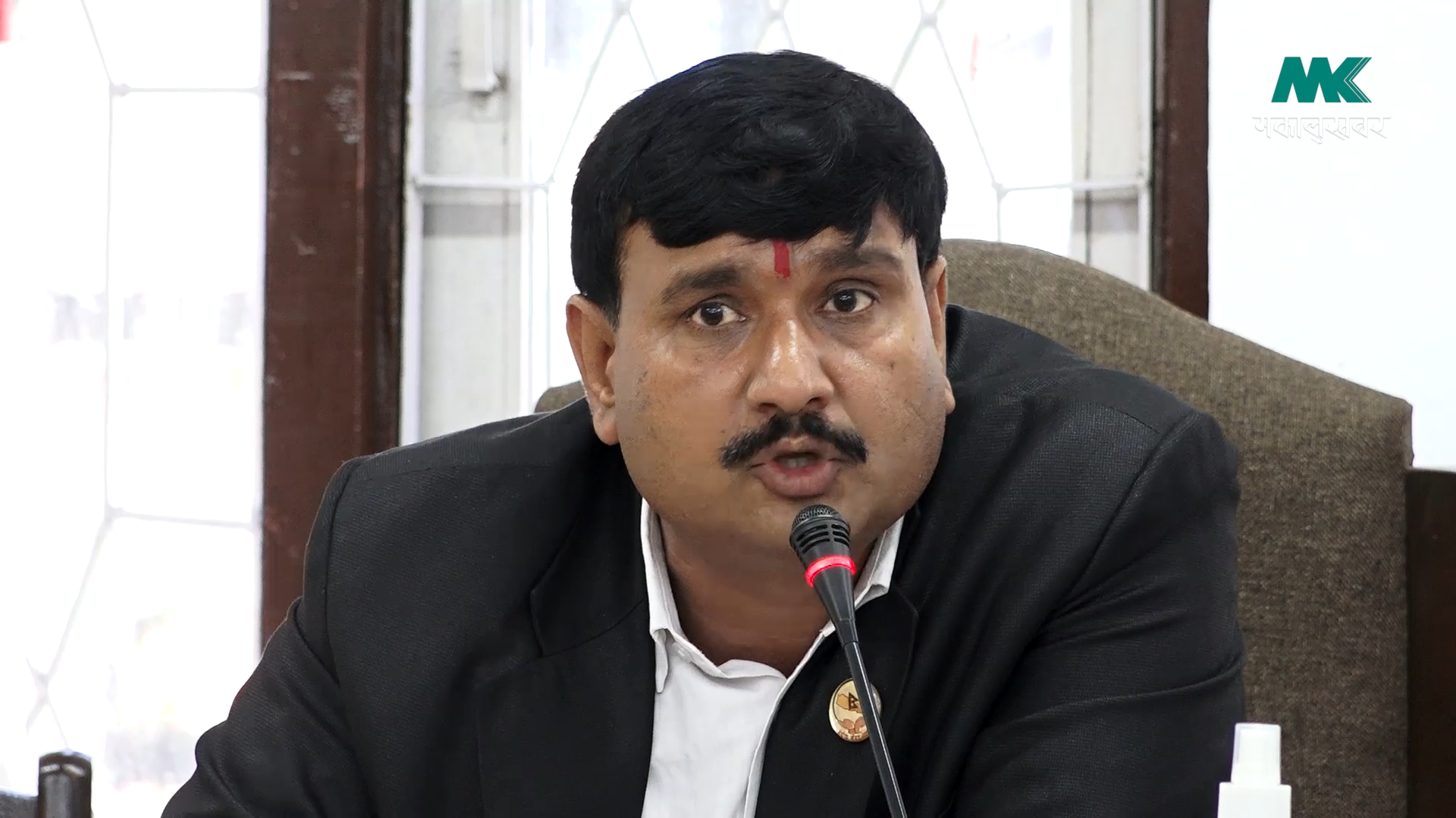न्यायाधीश थारु र महर्जनमाथि महाअभियोग लगाउन एमालेको माग